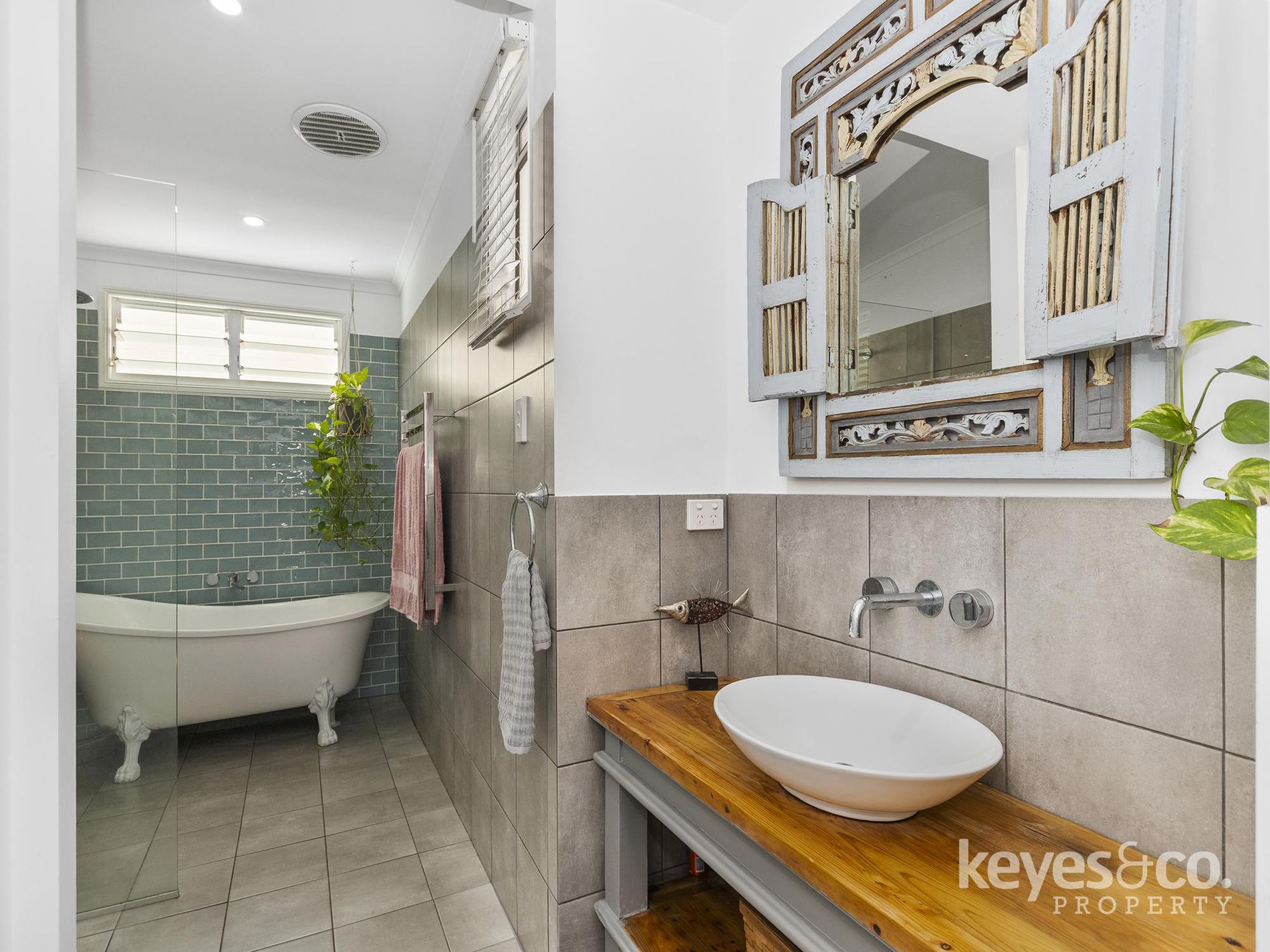 2 The Avenue, Hermit Park