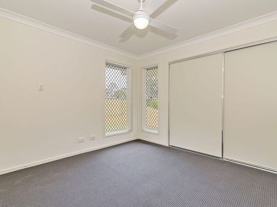 2 / 11 Haig Road, Loganlea