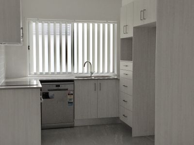 16 / 20 Careel Close, Helensvale