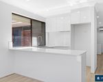 1 / 17 Golf Road, Parkwood