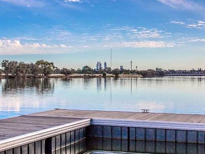 11 Wright Crescent, Bayswater