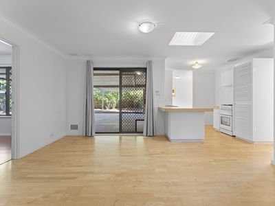 72 Cambridge Crescent, Cooloongup