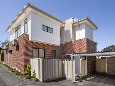 2 / 1 Moore Crescent, Reservoir