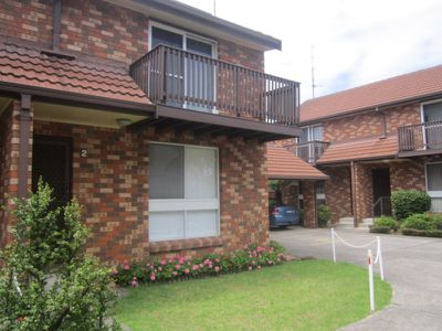 2 / 52 Peterborough Avenue, Lake Illawarra