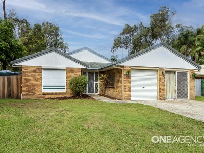 2 Pringle Pl, Forest Lake