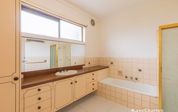 34 Sweeney Drive, Narre Warren