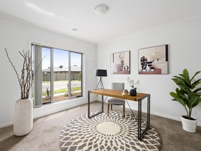49 Lincoln Avenue, Officer