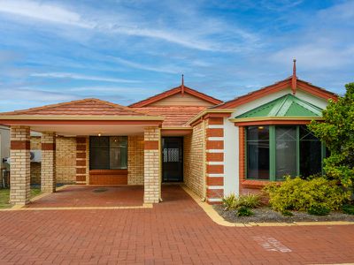 Unit 7 / 54 Gnangara Dr, Waikiki