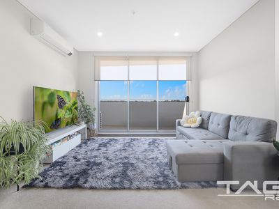 801 / 22 Dressler Court, Merrylands