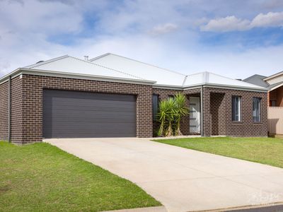 21 CHAROLAIS COURT, Thurgoona