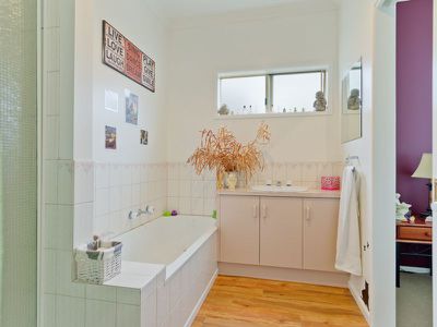 28 Eureka Street, Chewton