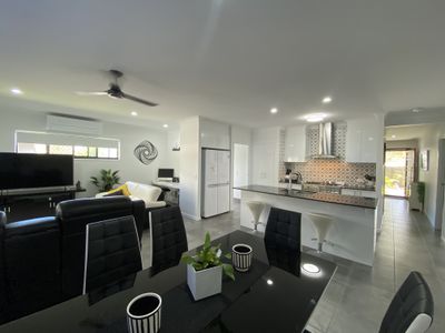 8A Layde Court, Urangan