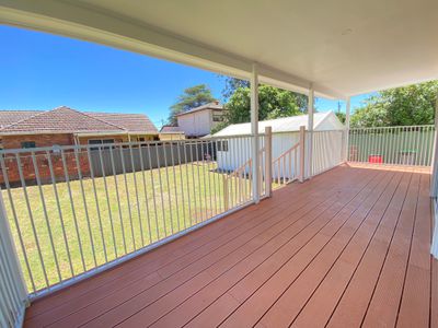 76 Stoney Creek Road, Beverly Hills