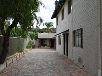 2/48 Scarborough Beach Road, Scarborough