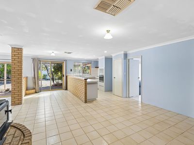 5 Lyndon Court, Heathridge