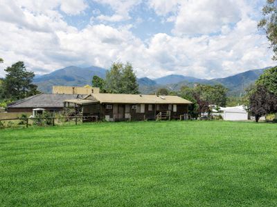 77 St Bernard Drive, Tawonga South