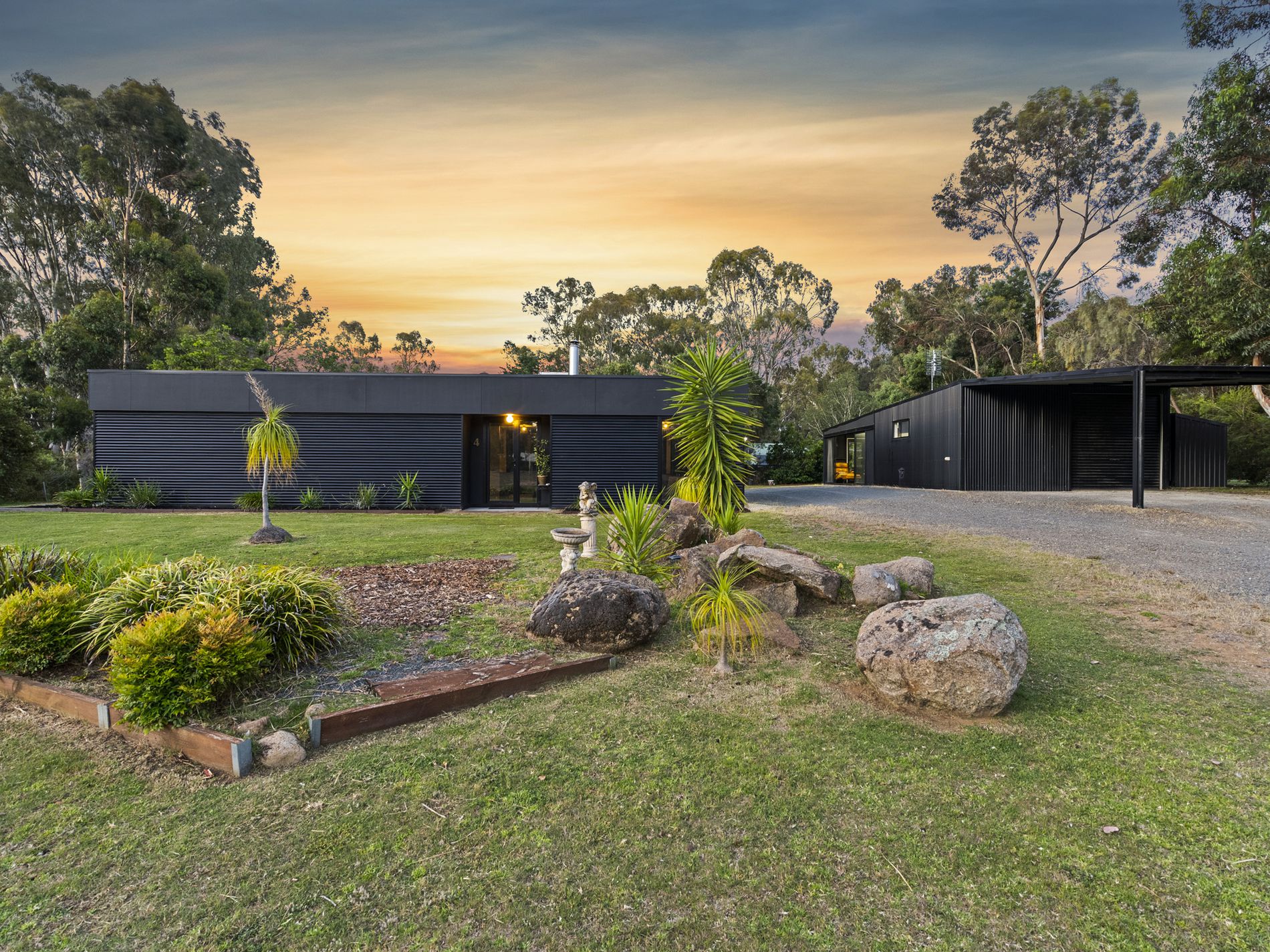 4 Pinewood Lane , Tocumwal