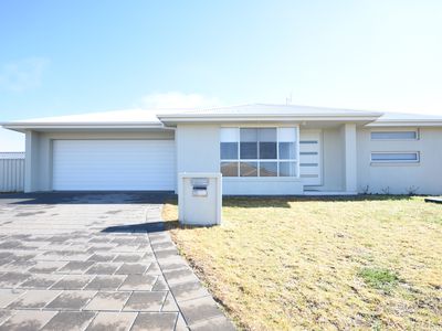 17 Lansdowne Drive, Dubbo