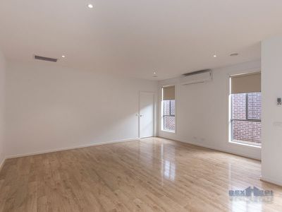 5 Coberley Way, Cranbourne North