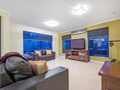 18 Peppermint Crescent, Wyndham Vale
