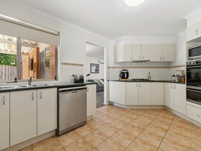 18 Sherbrooke Mews, Somerville