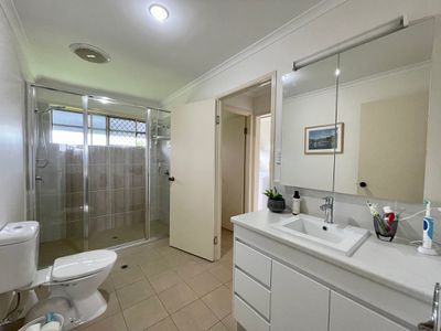 9 Limpus Street, Urangan