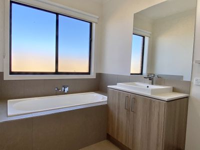 14 Sonata Street, Wyndham Vale