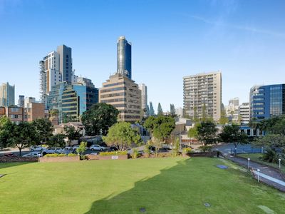 2c / 2 Riverview Parade, Surfers Paradise