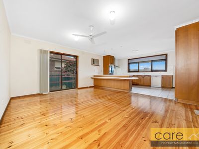 33 Monkhouse Drive, Endeavour Hills