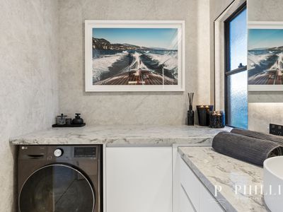 2566 Cressbrook Drive, Hope Island