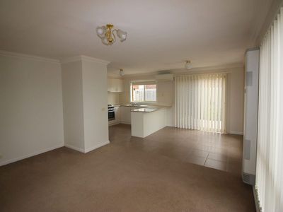 1 / 71 Matthews Road, Lovely Banks