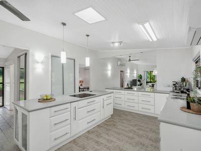 11 Pomona Avenue, Mooroobool