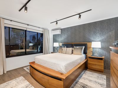 21 Livorno Boulevard, Piara Waters