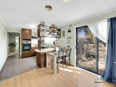 462-484 Harkness Road, Melton West