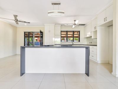82 James Circuit, Woodroffe