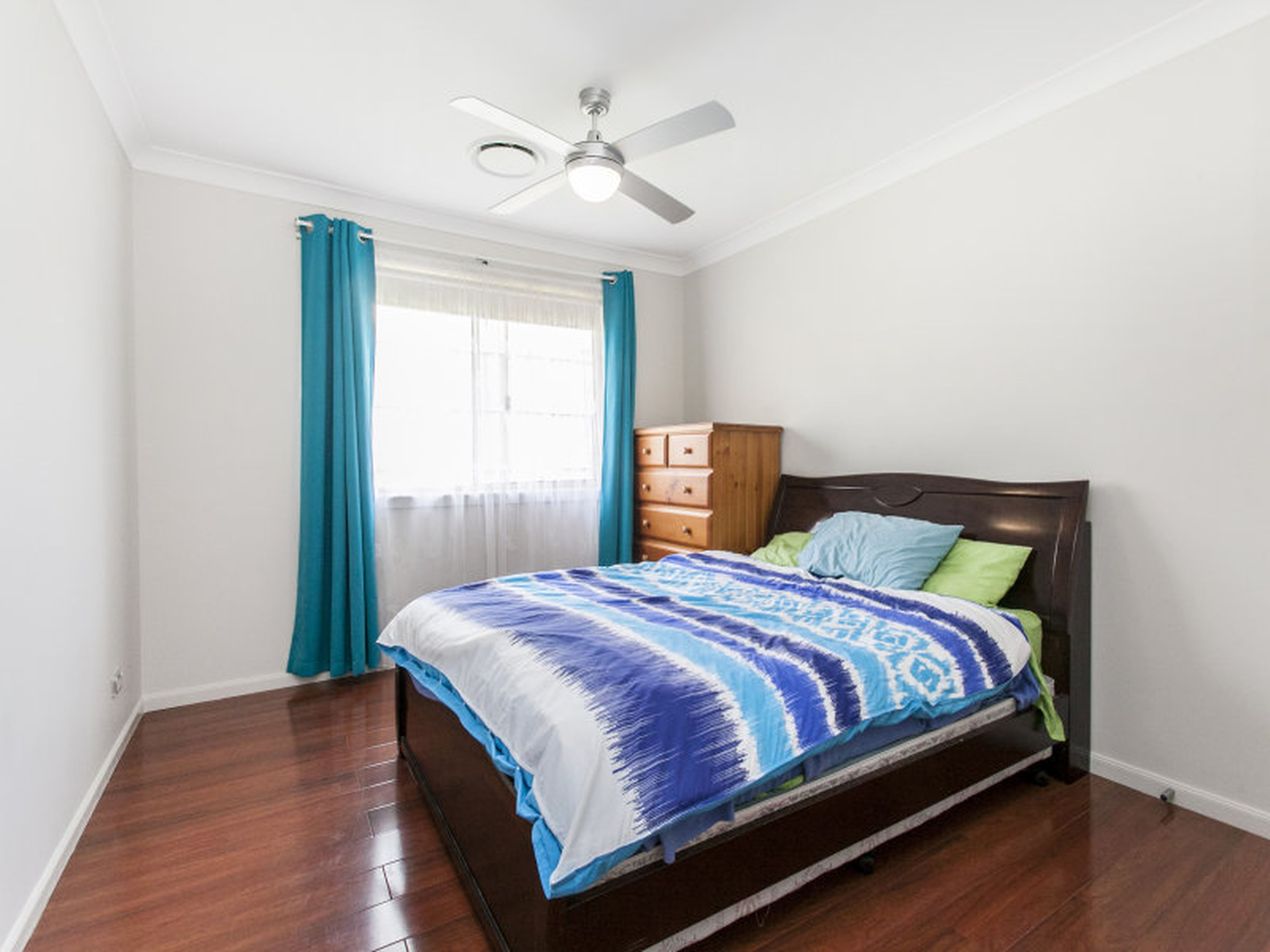 36 Central Park Drive, CLAREMONT MEADOWS