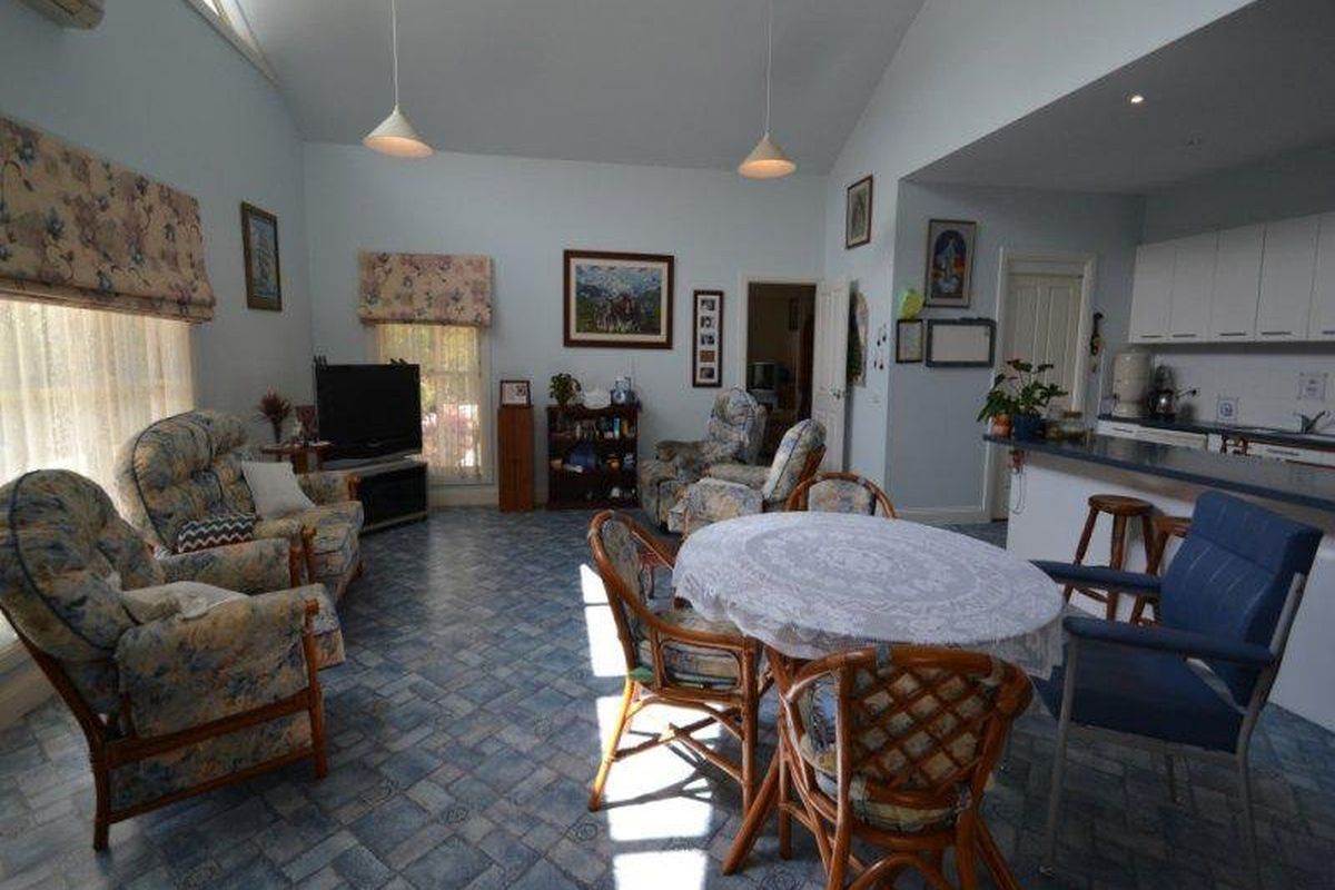 38 Livingstone Street, Avenel