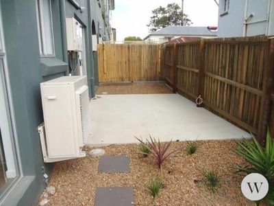 9 / 11 Le Geyt Street, Windsor