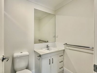 1 / 17 Kains Avenue, Brassall