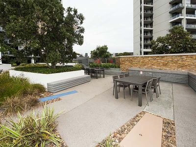 803 / 96 Bow River, Burswood