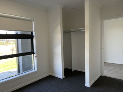 7 Rayer Walk, Tarneit