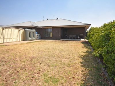 42B Keswick Parkway, Dubbo