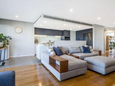 407 / 30 The Circus, Burswood