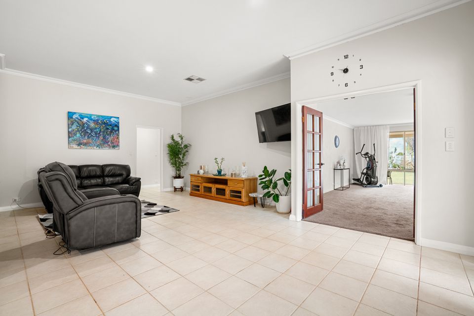 27 OAK WAY, Baldivis