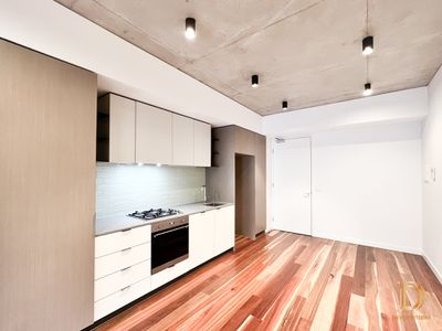 102 / 609 Burwood Road, Hawthorn