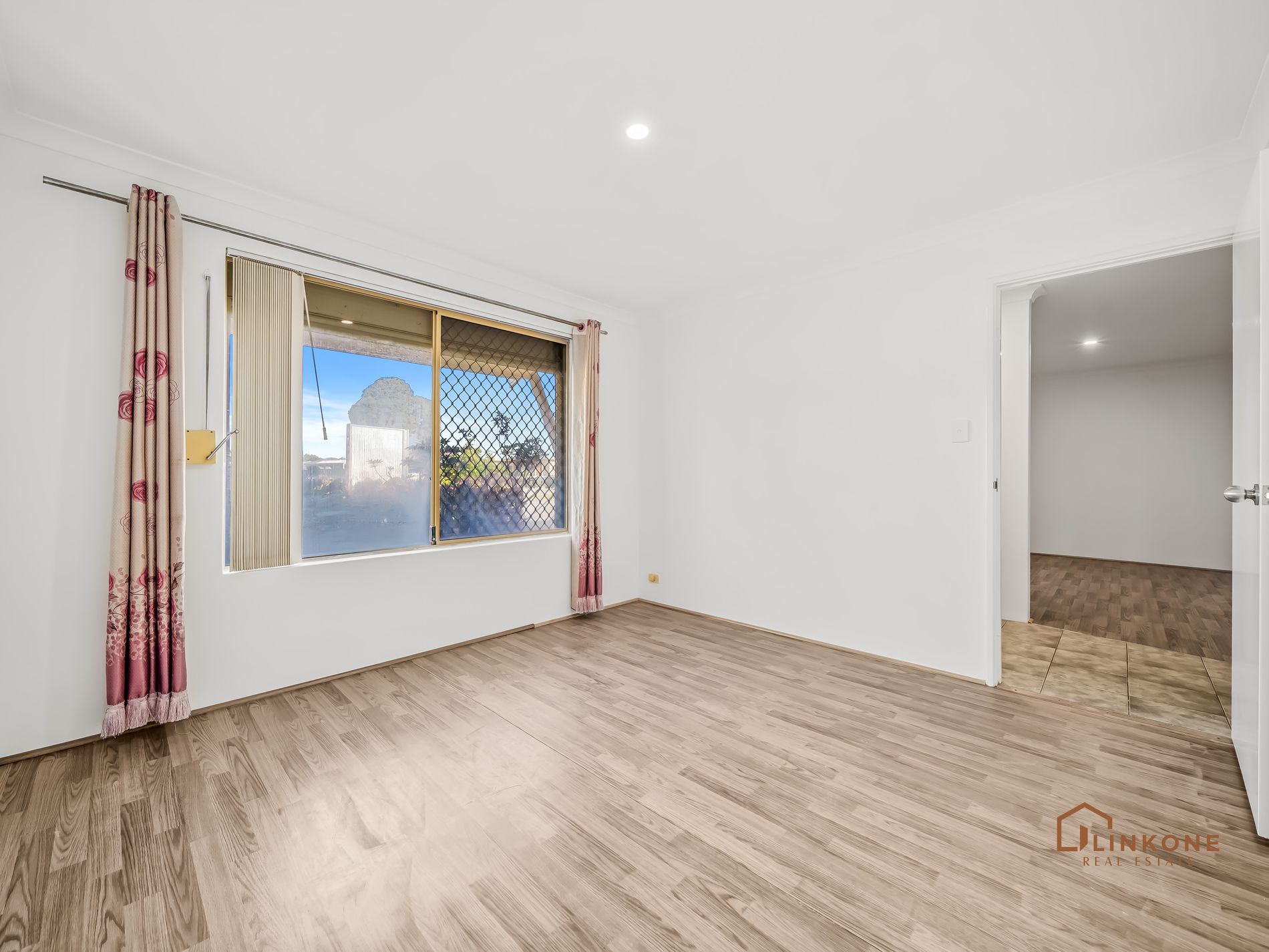 23 Mayhew Cross, Atwell