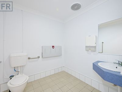 1 / 31 Council Avenue, Rockingham