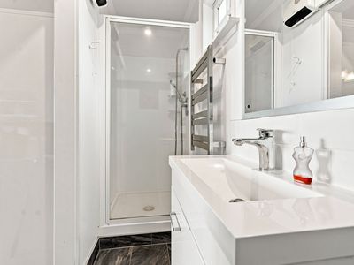 199 Chelsea View Drive, Chatswood