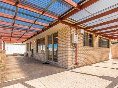 4 Camfield Place, Beldon