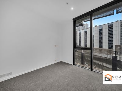 604 / 8 Waterview Walk, Docklands